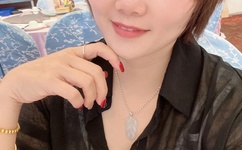 杨幂收图收到手机要放不下了